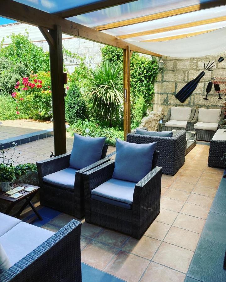 Le Patio Chambres Et Tables D'Hotes La Tour-Blanche Exterior photo